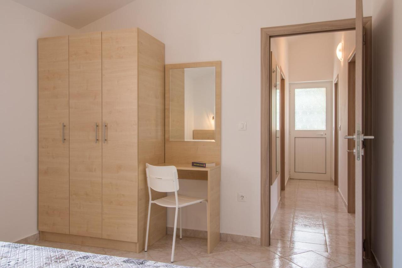 Apartments Ivica 1706 Ližnjan Eksteriør billede