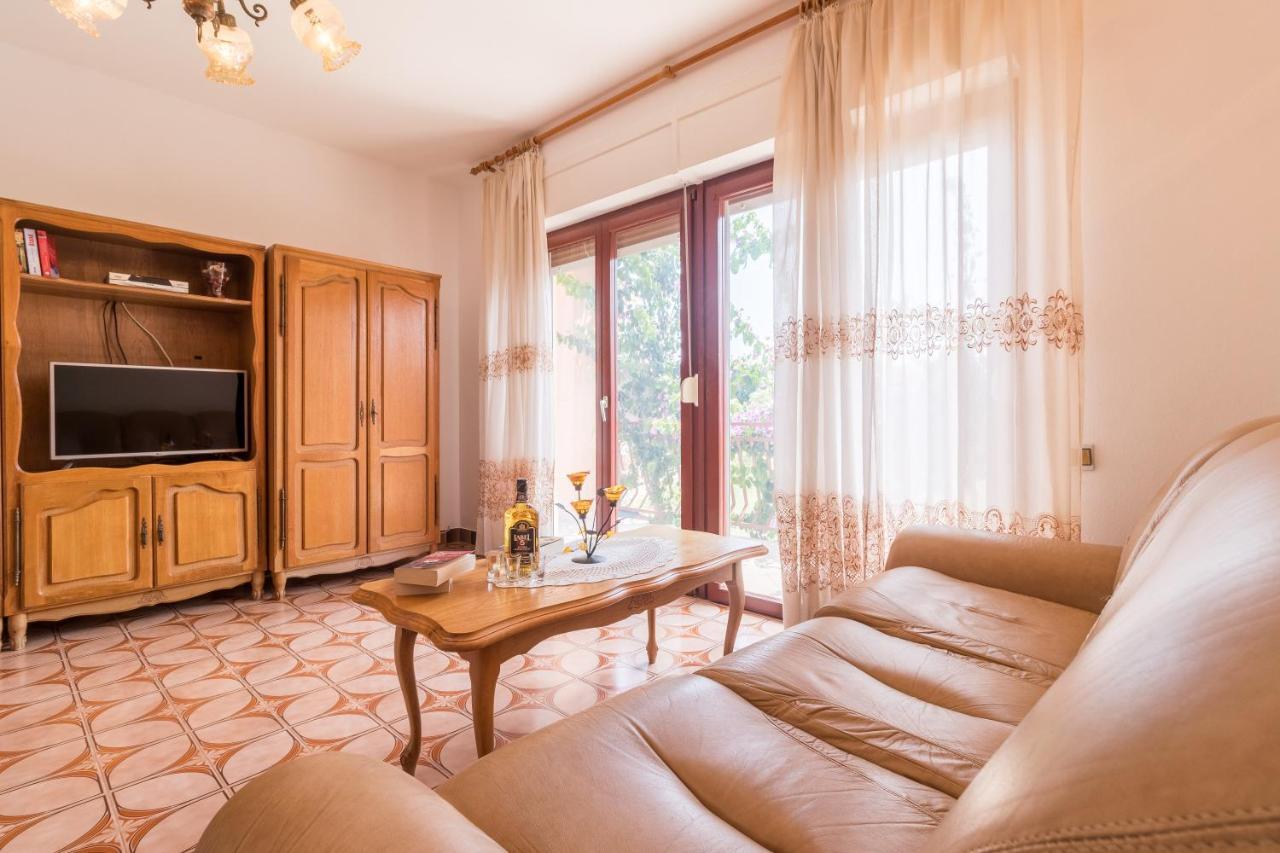 Apartments Ivica 1706 Ližnjan Eksteriør billede